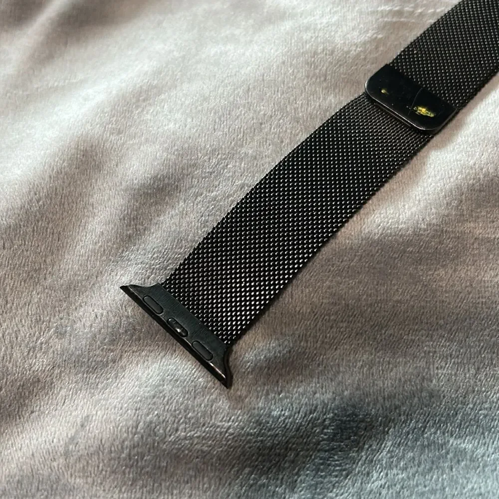 Black Metal Mesh Apple Watchband